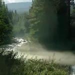 Lodge Halvorseth *