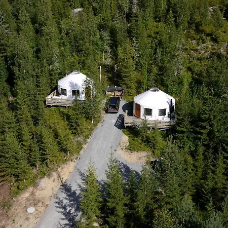 Halvorseth Lodge *